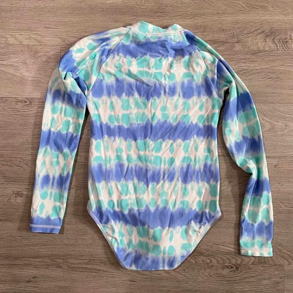 Kids Girls' tie-dye rash guard UPF Swimwear in‎ Blue and White Crewcuts Swimsuit